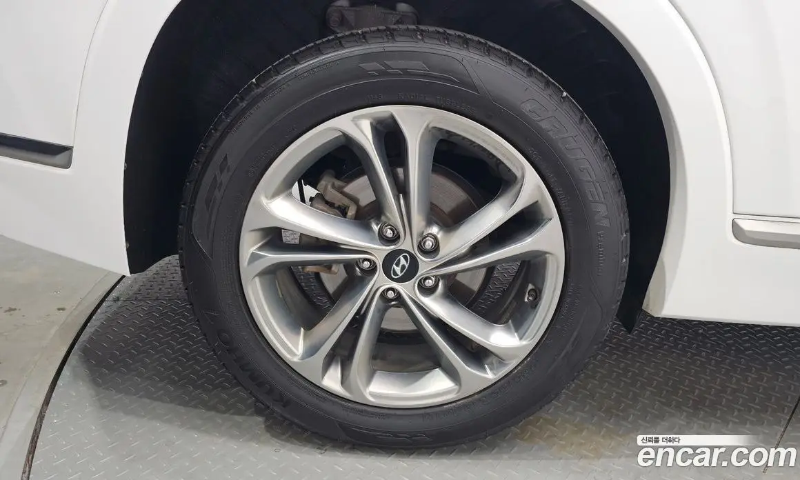 Hyundai Santa Fe 2019 2.0 автомат (гидро), фото 5