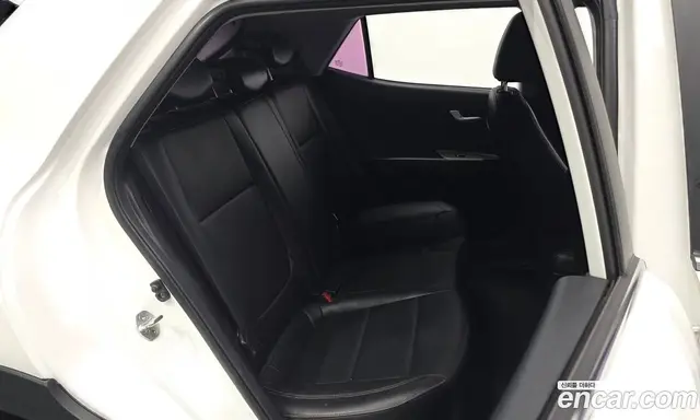 Kia Stonic 2017 1.6 автомат (гидро), миниатюра 11