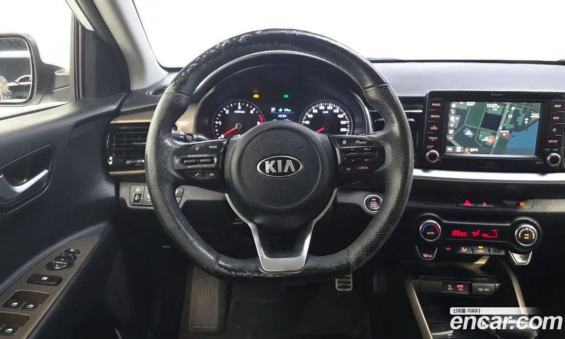 Kia Stonic 2017 1.6 автомат (гидро), фото 12