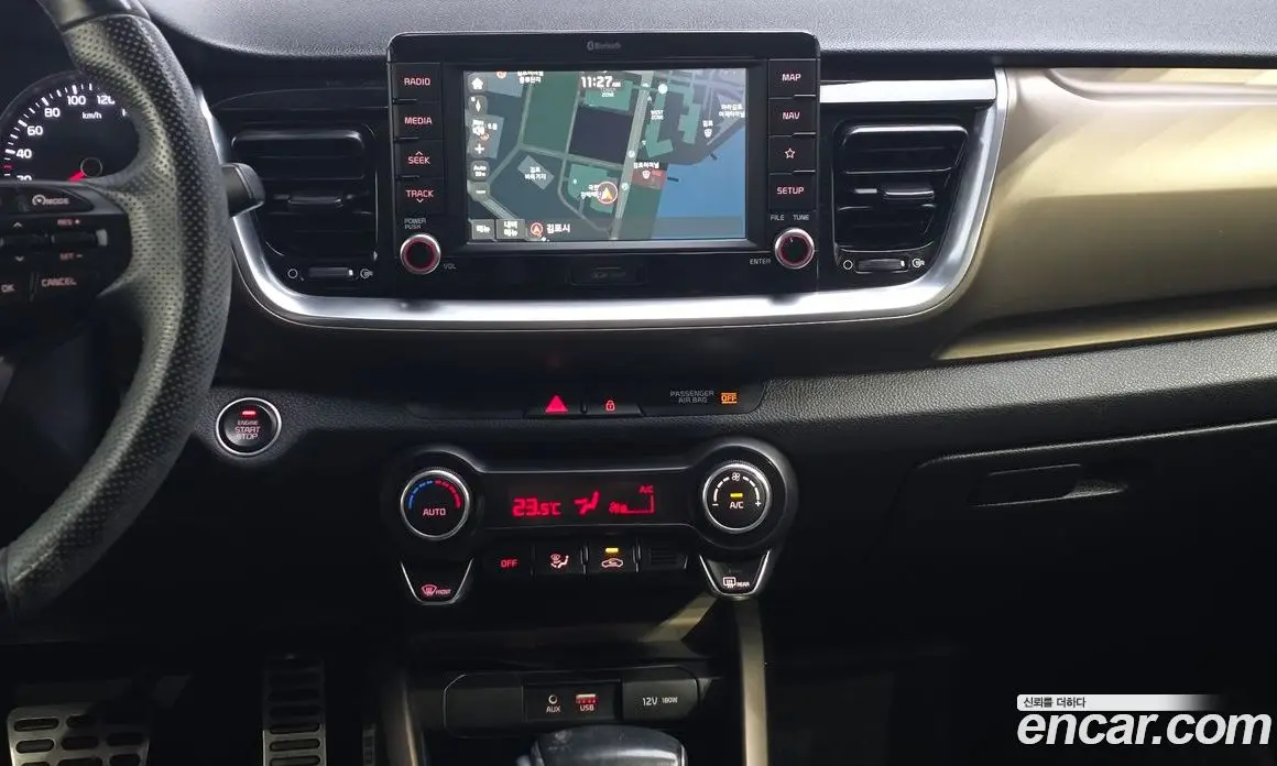 Kia Stonic 2017 1.6 автомат (гидро), фото 13