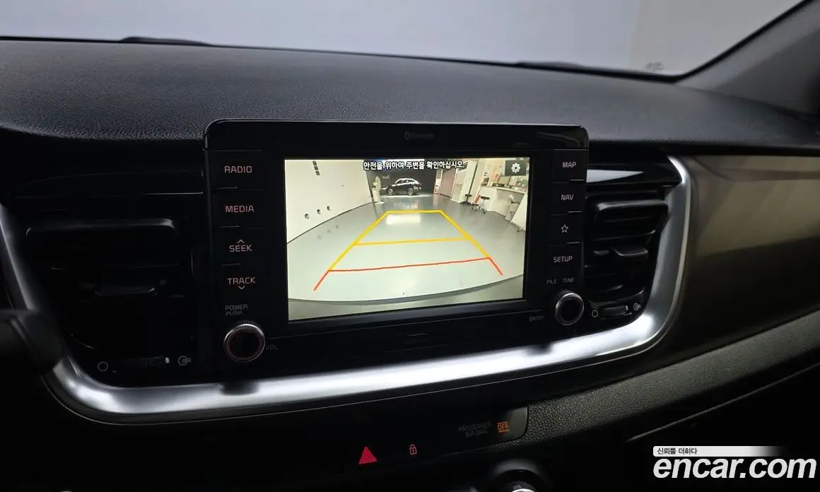 Kia Stonic 2017 1.6 автомат (гидро), фото 14