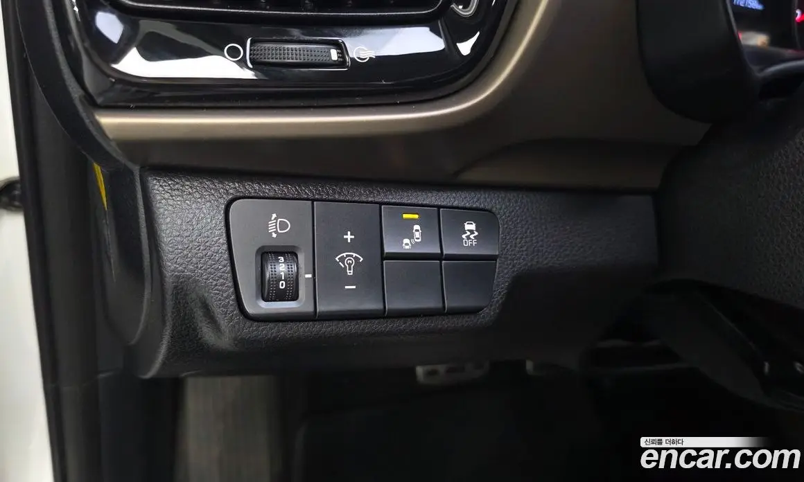 Kia Stonic 2017 1.6 автомат (гидро), фото 18