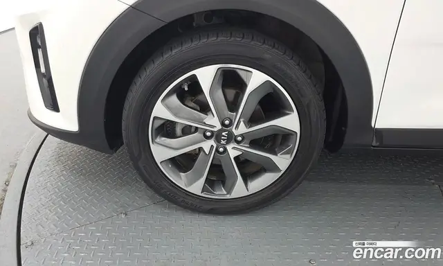 Kia Stonic 2017 1.6 автомат (гидро), миниатюра 5