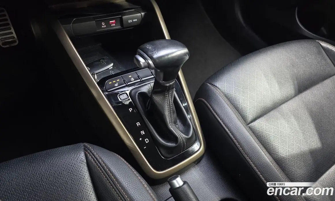 Kia Stonic 2017 1.6 автомат (гидро), фото 9