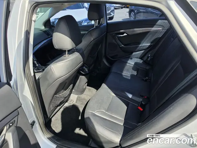 Hyundai i40 2013 1.7 автомат (гидро), миниатюра 6