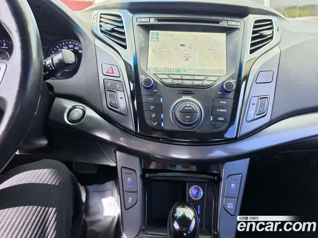 Hyundai i40 2013 1.7 автомат (гидро), миниатюра 10