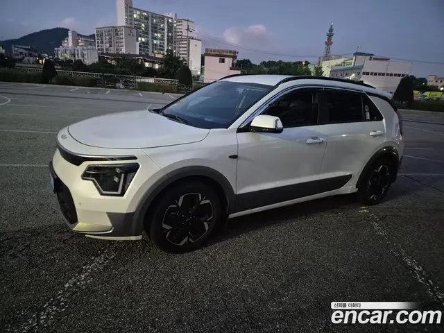 Kia Niro 2022 0.2 автомат (гидро), миниатюра 2