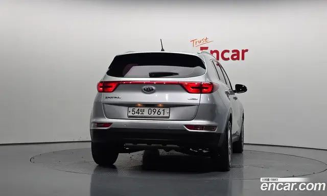 Kia Sportage 2016 1.7 автомат (гидро), миниатюра 4 Kia Sportage 2016 1.7 автомат (гидро), миниатюра 4