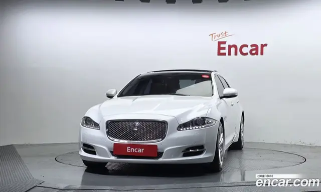 Jaguar XJ 2013 3.0 автомат (гидро), миниатюра 3