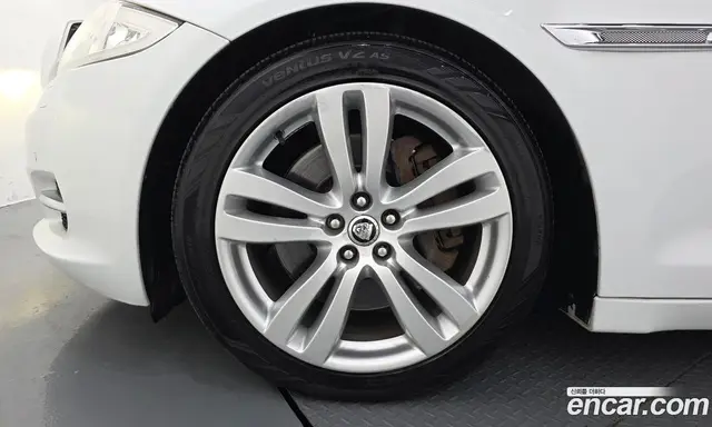 Jaguar XJ 2013 3.0 автомат (гидро), миниатюра 5