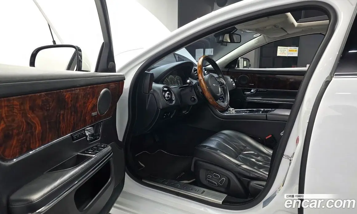 Jaguar XJ 2013 3.0 автомат (гидро), фото 10