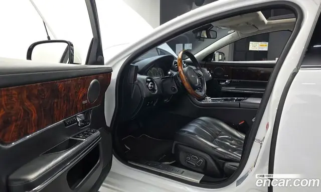 Jaguar XJ 2013 3.0 автомат (гидро), миниатюра 10