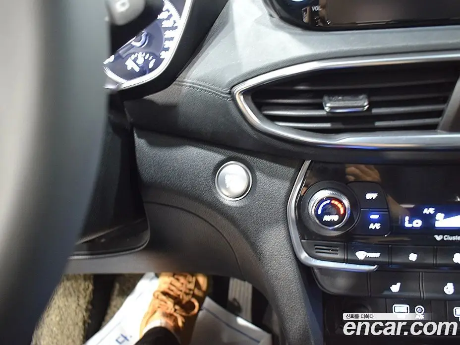 Hyundai Santa Fe 2019 2.0 автомат (гидро), фото 9