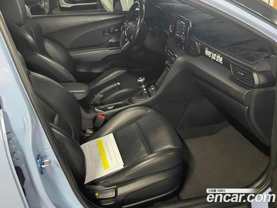 Hyundai Veloster 2018 2.0 механика, фото 16