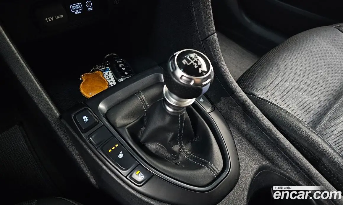 Hyundai Veloster 2019 2.0 механика, фото 12 Hyundai Veloster 2019 2.0 механика, фото 12