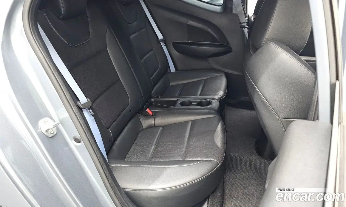 Hyundai Veloster 2019 2.0 механика, фото 17 Hyundai Veloster 2019 2.0 механика, фото 17
