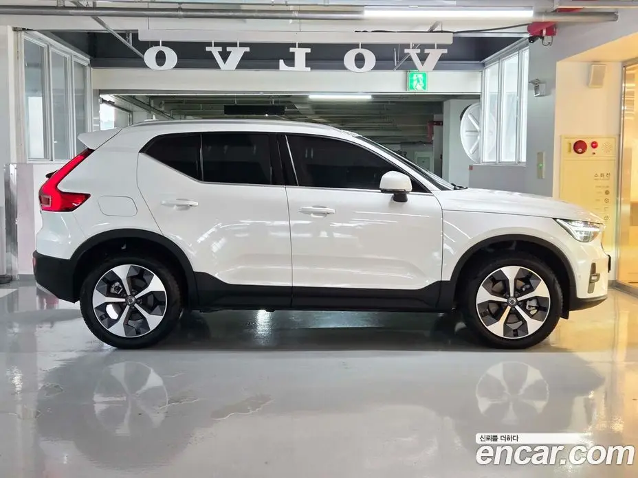 Volvo XC40 2025 2.0 автомат (гидро), фото 19 Volvo XC40 2025 2.0 автомат (гидро), фото 19