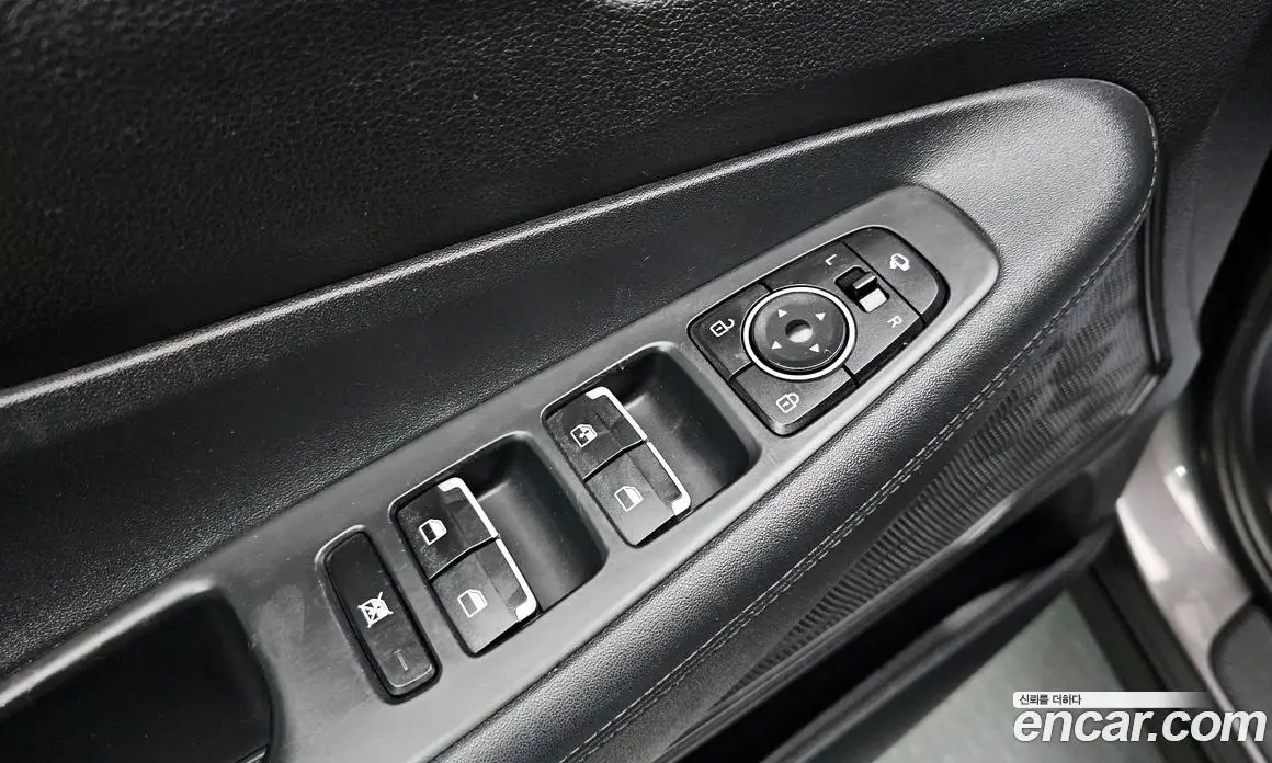 Hyundai Santa Fe 2018 2.0 автомат (гидро), фото 13