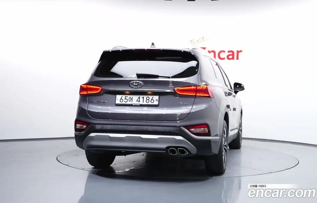 Hyundai Santa Fe 2019 2.0 автомат (гидро), фото 4