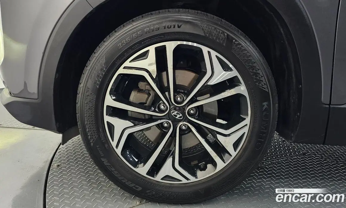 Hyundai Santa Fe 2019 2.0 автомат (гидро), фото 5