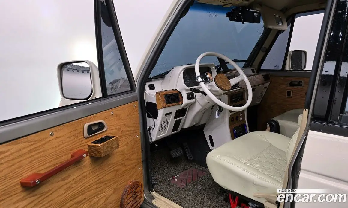 Hyundai Galloper 2000 2.5 автомат (гидро), фото 10