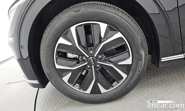 Kia EV6 2023 0.1 автомат (гидро), миниатюра 4