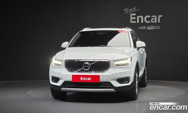 Volvo XC40 2021 2.0 автомат (гидро), миниатюра 2