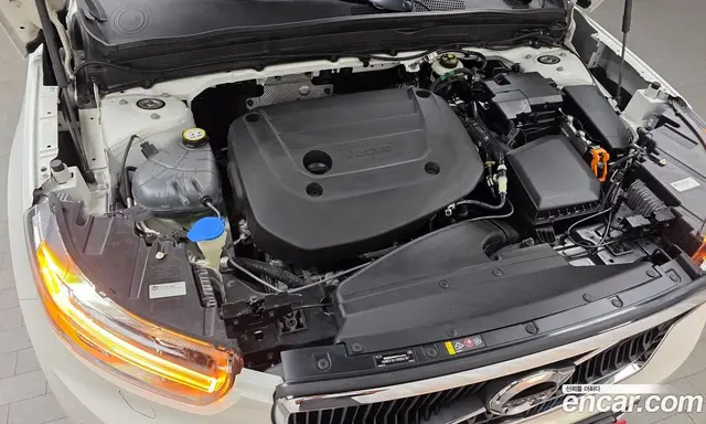 Volvo XC40 2021 2.0 автомат (гидро), миниатюра 5
