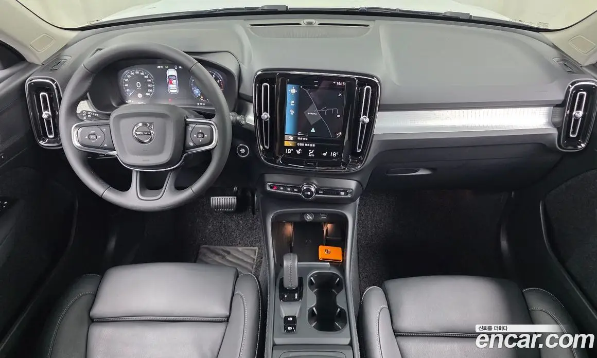Volvo XC40 2021 2.0 автомат (гидро), фото 9