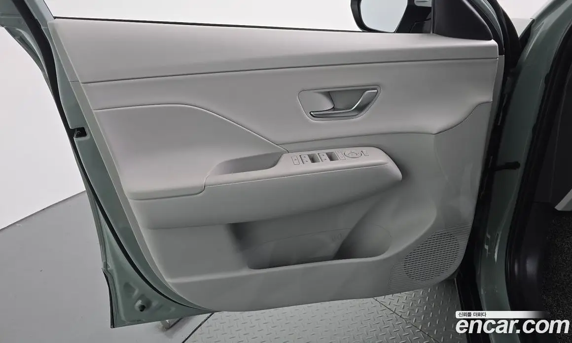 Hyundai Kona 2024 1.6 автомат (гидро), фото 14