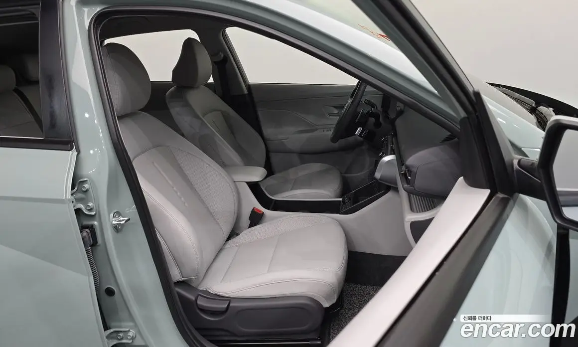 Hyundai Kona 2024 1.6 автомат (гидро), фото 16
