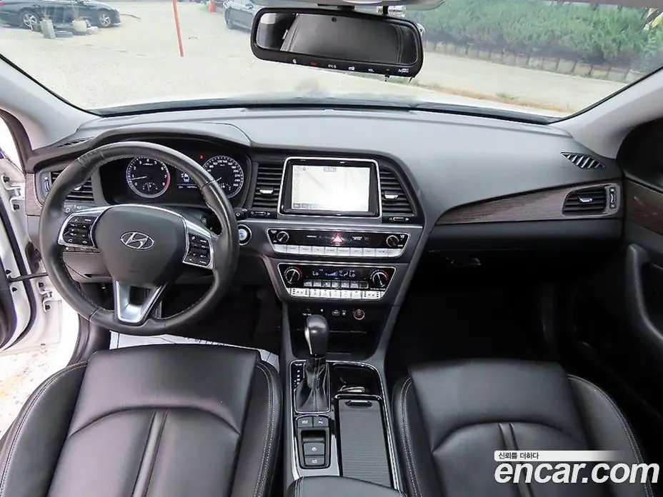 Hyundai Sonata 2017 2.0 автомат (гидро), фото 7