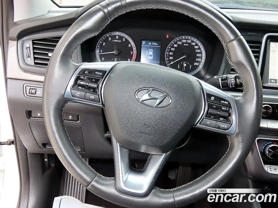 Hyundai Sonata 2017 2.0 автомат (гидро), фото 8
