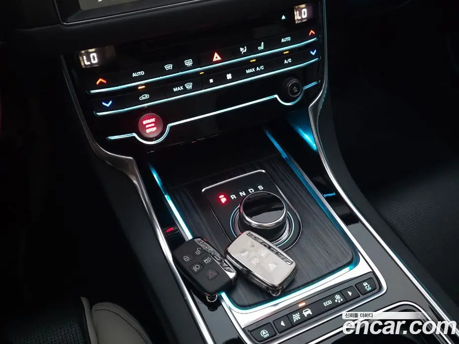 Jaguar XF 2019 3.0 автомат (гидро), фото 14