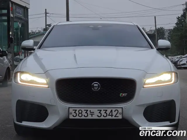 Jaguar XF 2019 3.0 автомат (гидро), миниатюра 3