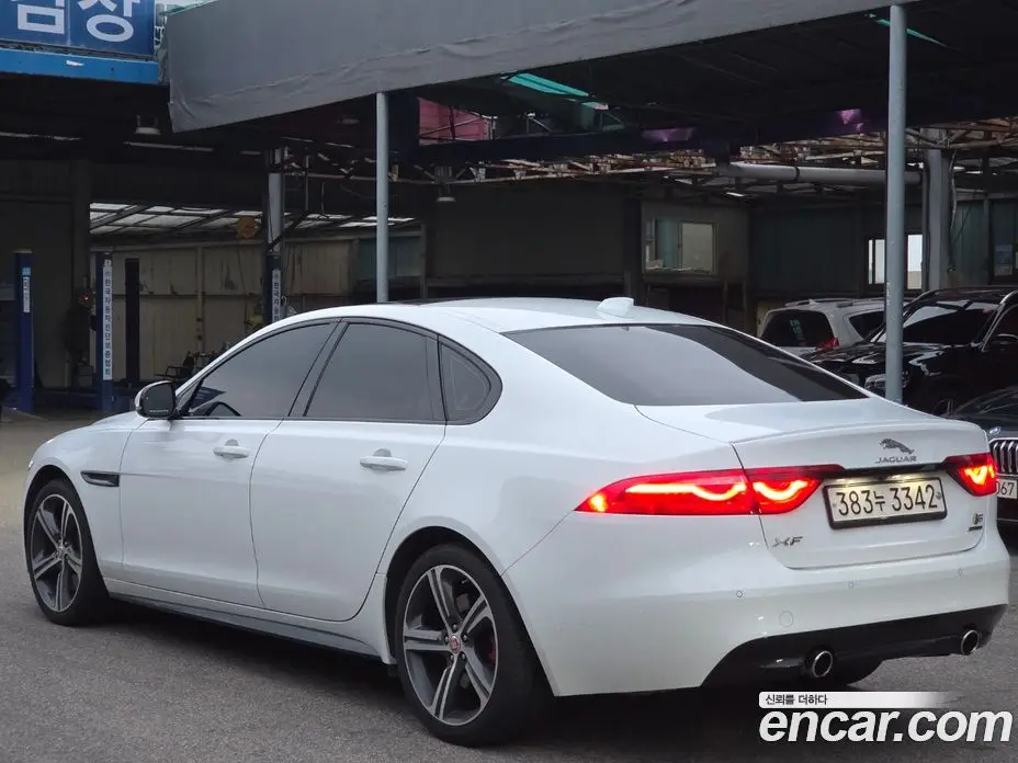 Jaguar XF 2019 3.0 автомат (гидро), фото 6