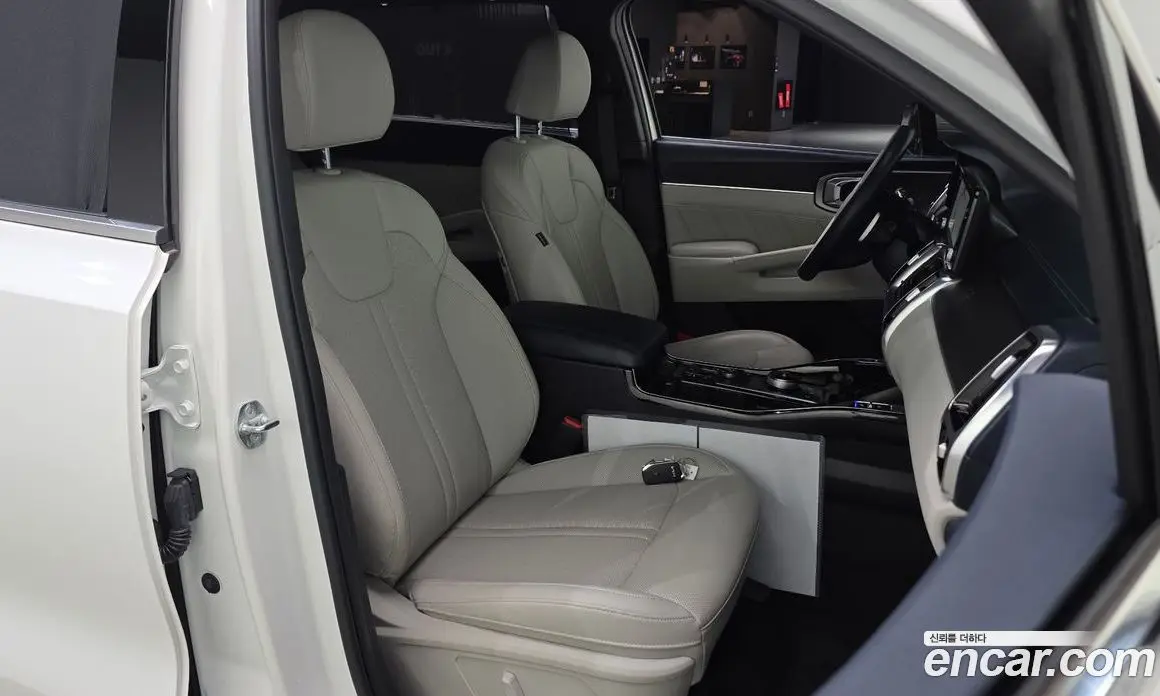 Kia Sorento 2023 1.6 автомат (гидро), фото 16