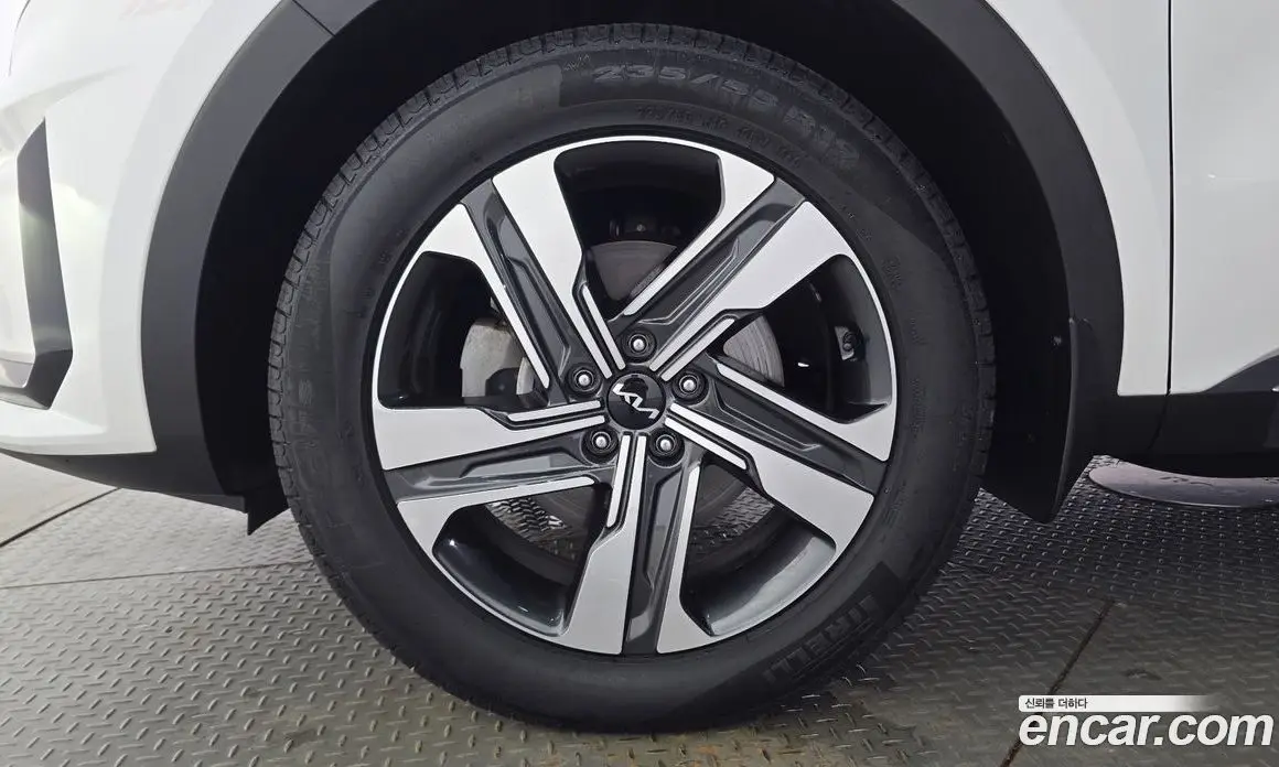 Kia Sorento 2023 1.6 автомат (гидро), фото 5