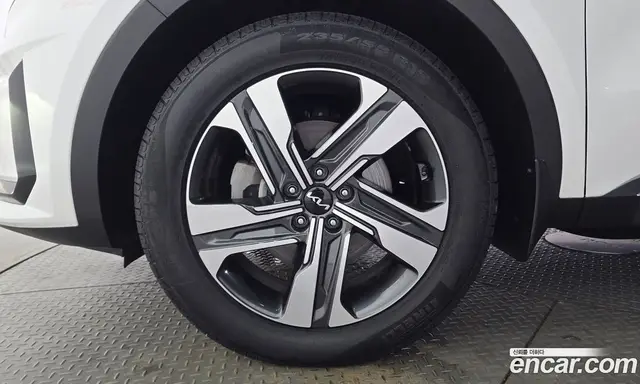 Kia Sorento 2023 1.6 автомат (гидро), миниатюра 5