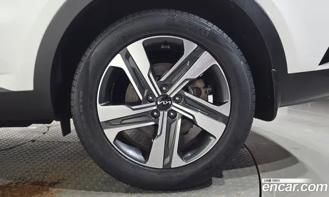 Kia Sorento 2023 1.6 автомат (гидро), миниатюра 7