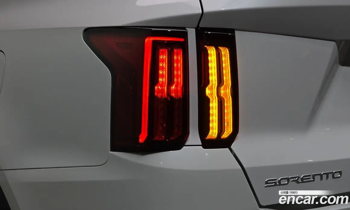 Kia Sorento 2023 1.6 автомат (гидро), фото 9