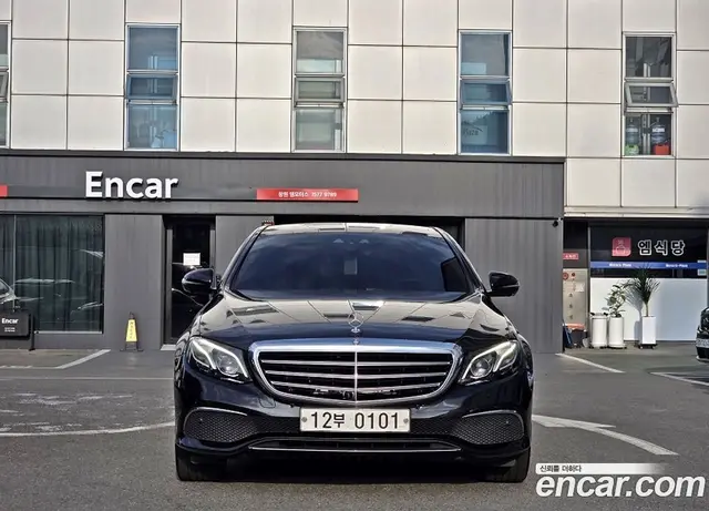 Mercedes-Benz E-Class 2016 1.9 автомат (гидро), миниатюра 3