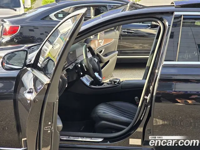 Mercedes-Benz E-Class 2016 1.9 автомат (гидро), миниатюра 10