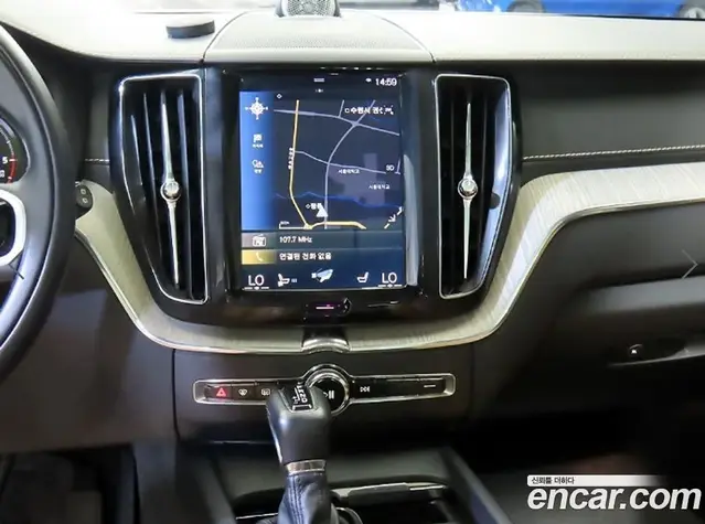 Volvo XC60 2019 2.0 автомат (гидро), миниатюра 11