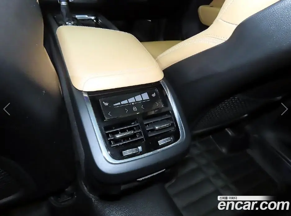 Volvo XC60 2019 2.0 автомат (гидро), фото 15