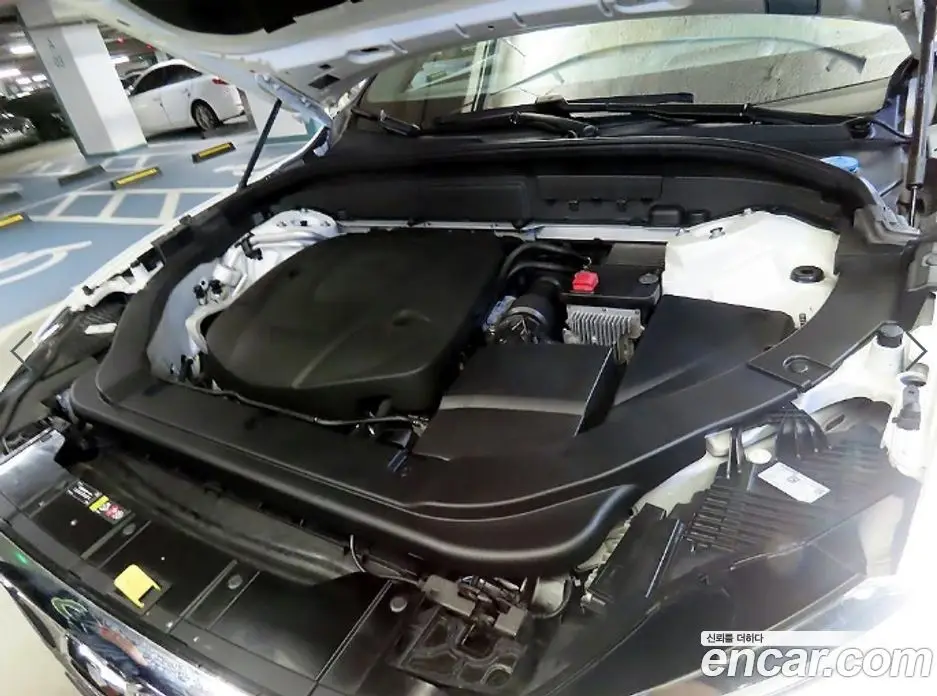Volvo XC60 2019 2.0 автомат (гидро), фото 19