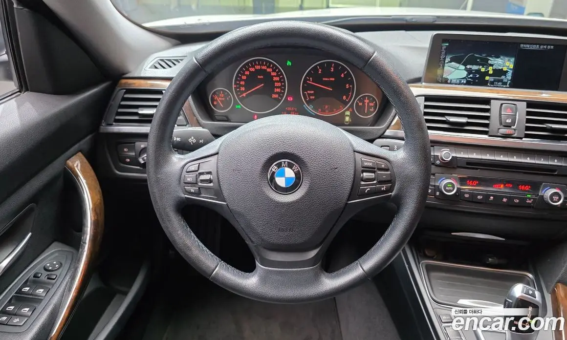 BMW 3 серия 2015 2.0 автомат (гидро), фото 13 BMW 3 серия 2015 2.0 автомат (гидро), фото 13