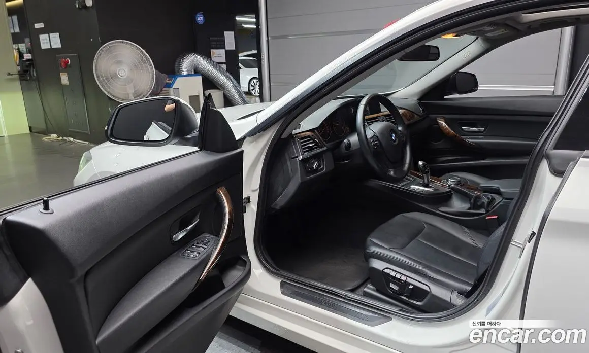 BMW 3 серия 2015 2.0 автомат (гидро), фото 10 BMW 3 серия 2015 2.0 автомат (гидро), фото 10