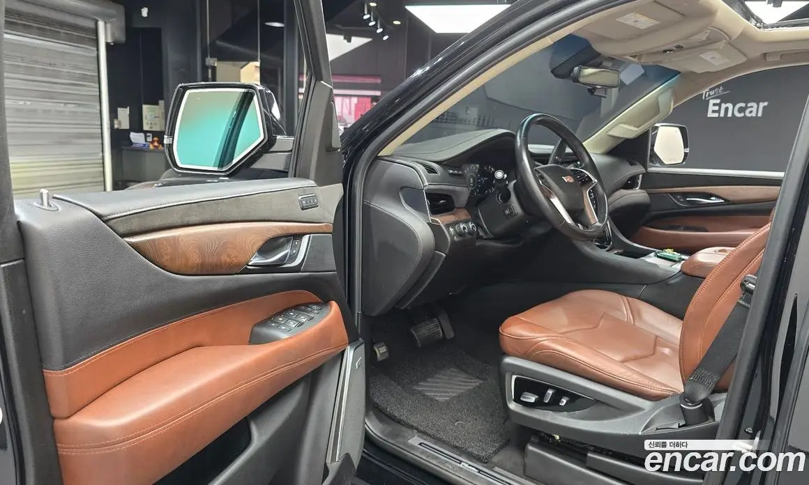 Cadillac Escalade 2018 6.2 автомат (гидро), фото 13