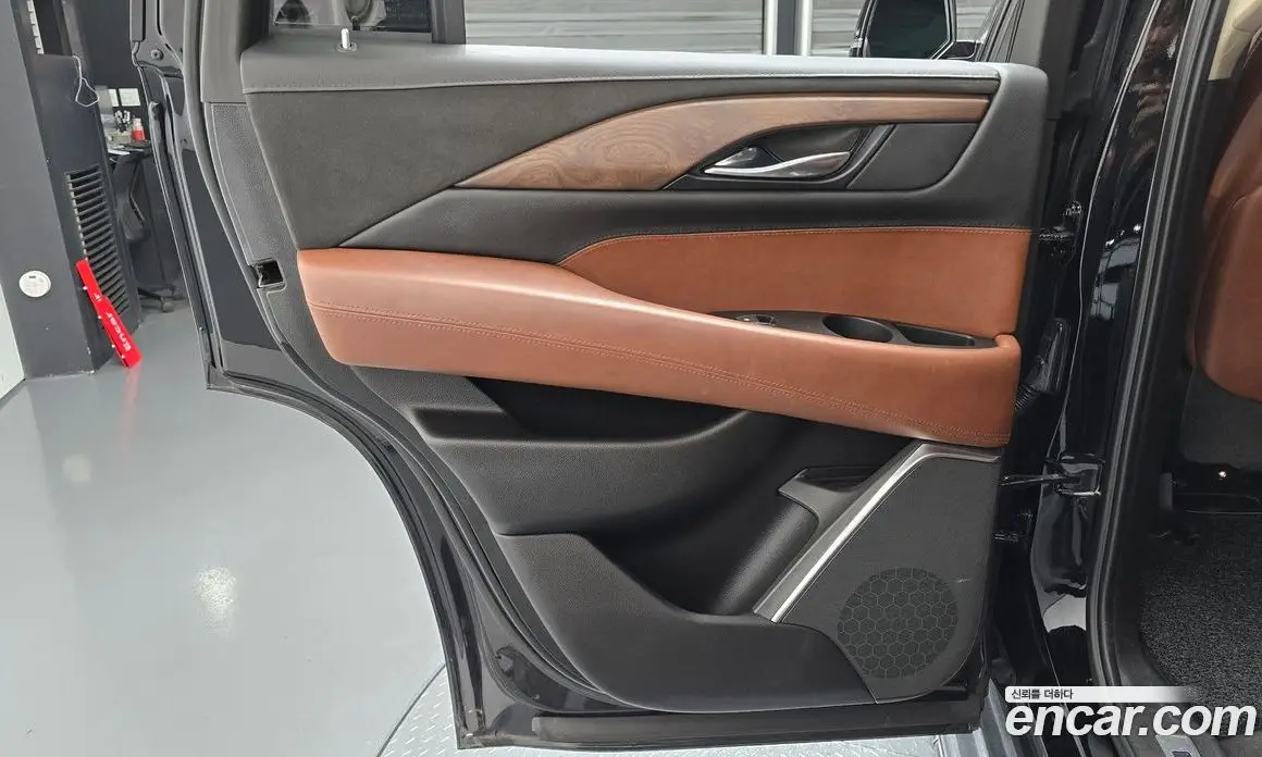 Cadillac Escalade 2018 6.2 автомат (гидро), фото 15